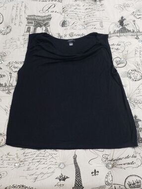 🇨🇦  Halogen Women  Sleeveles Top